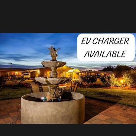 Newell Motor Inn Narrandera Esterno foto