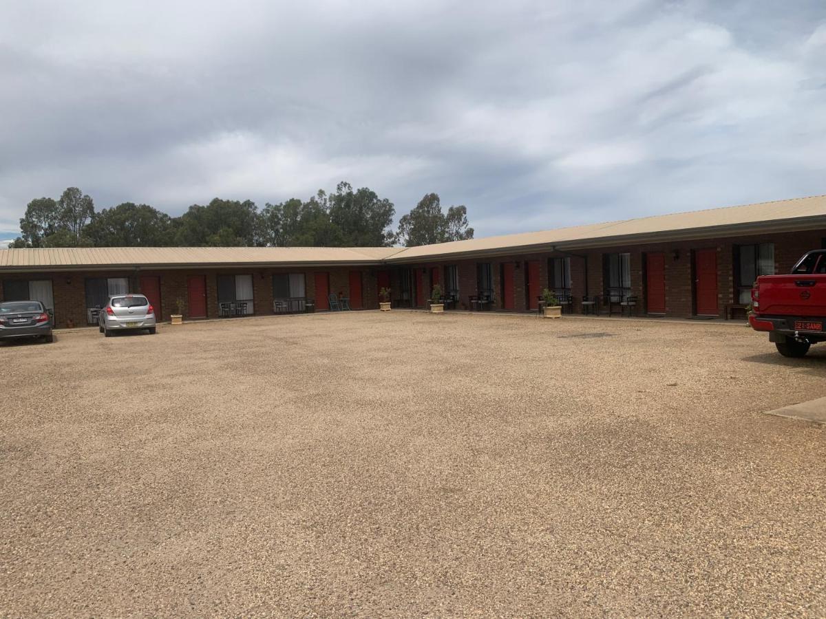 Newell Motor Inn Narrandera Esterno foto