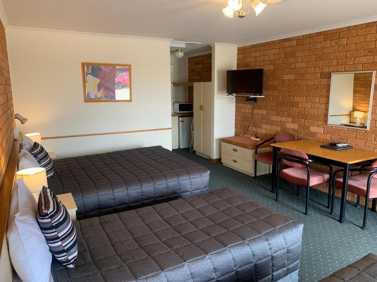 Newell Motor Inn Narrandera Esterno foto