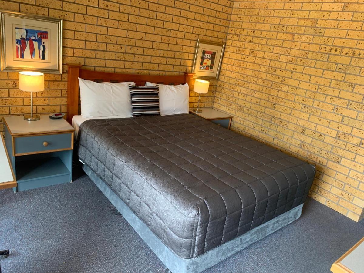 Newell Motor Inn Narrandera Esterno foto