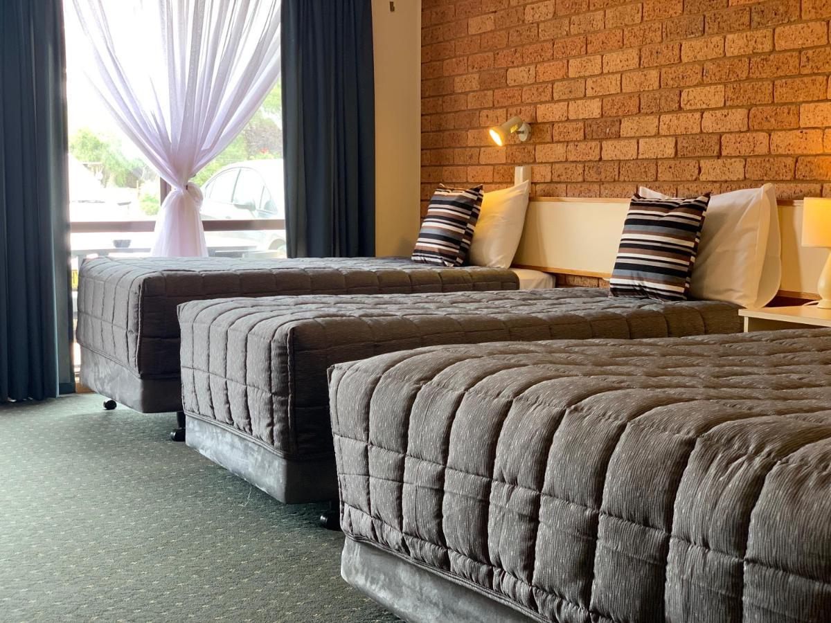 Newell Motor Inn Narrandera Esterno foto