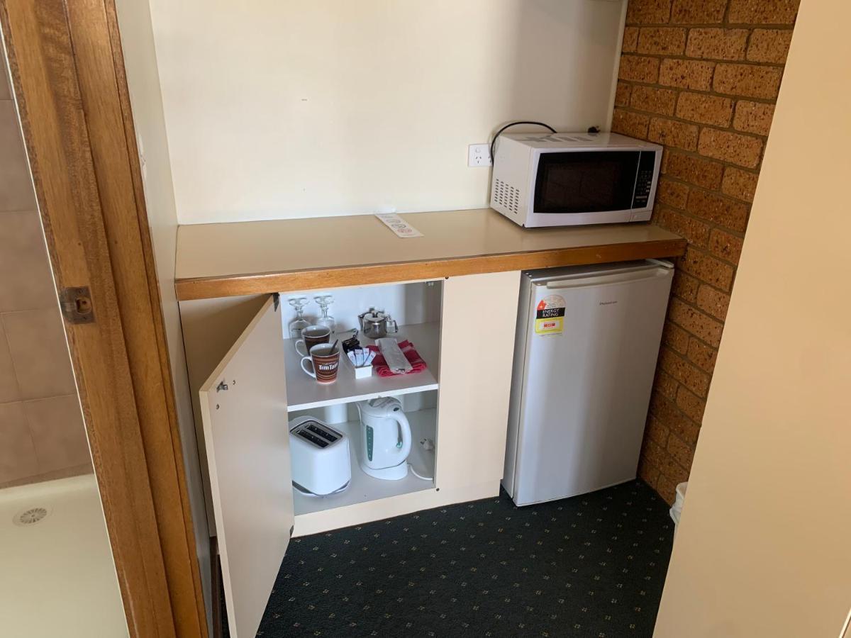 Newell Motor Inn Narrandera Esterno foto
