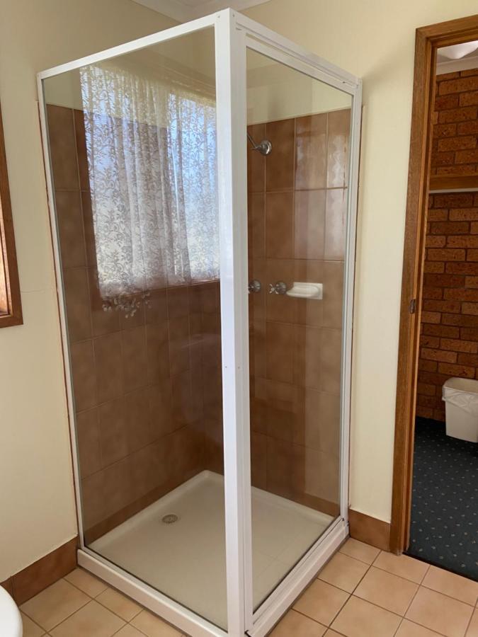 Newell Motor Inn Narrandera Esterno foto